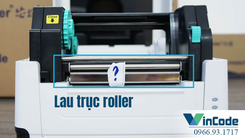 Vệ sinh trục cuộn roller máy in mã vạch công nghiệp